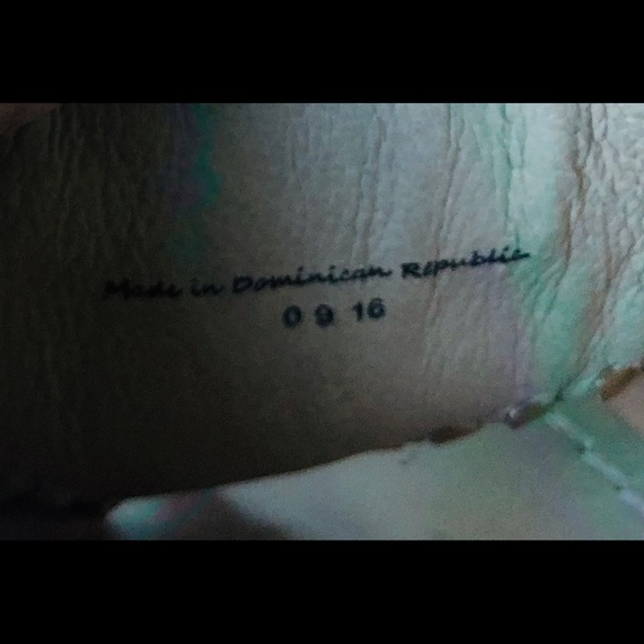 Jack Rogers Pineapple Sandals - Size 7 1/2 - Picture 3 of 4